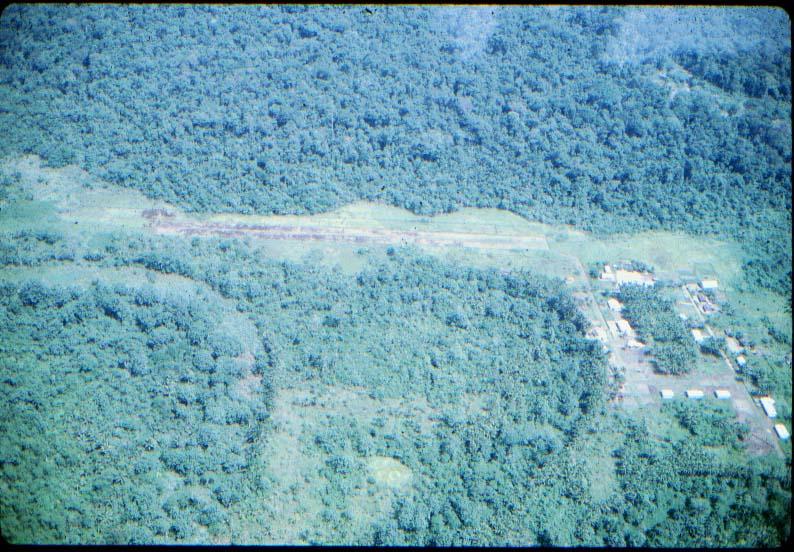 BD/37/23 - 
Kampong in de Baliemvallei
