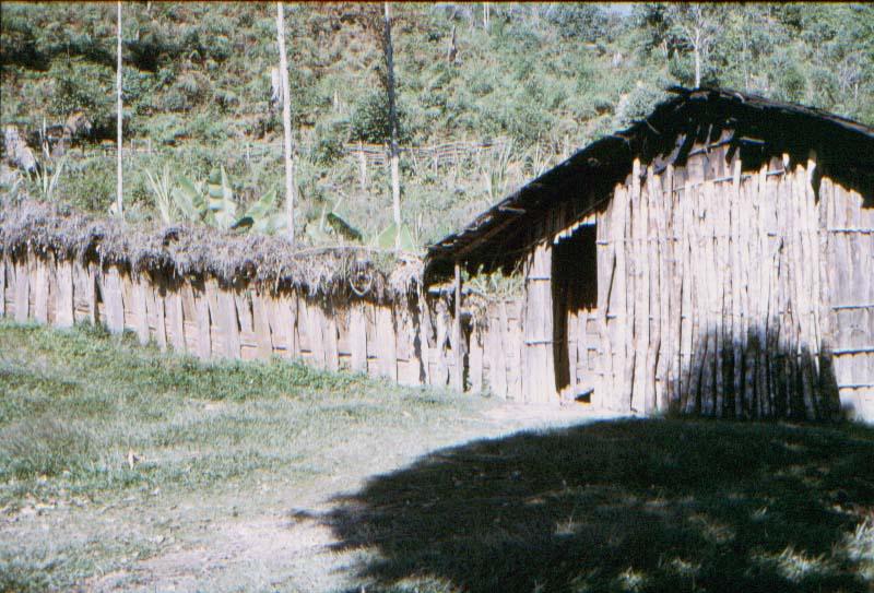 BD/37/148 - 
Hut construction: Wissel Lake 1
