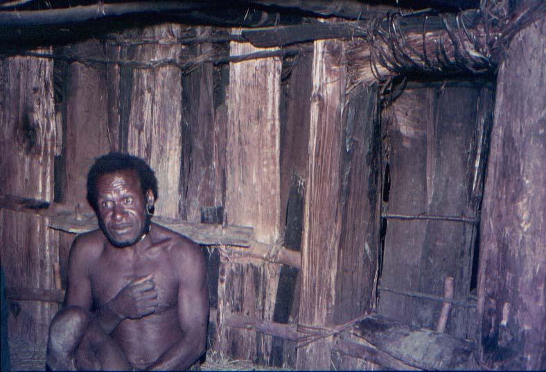 BD/37/159 - 
construction of cabins: Wamena 3
