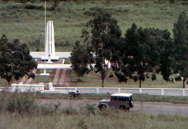 BD/37/286 - 
Het heldenkerkhof in Abepura
