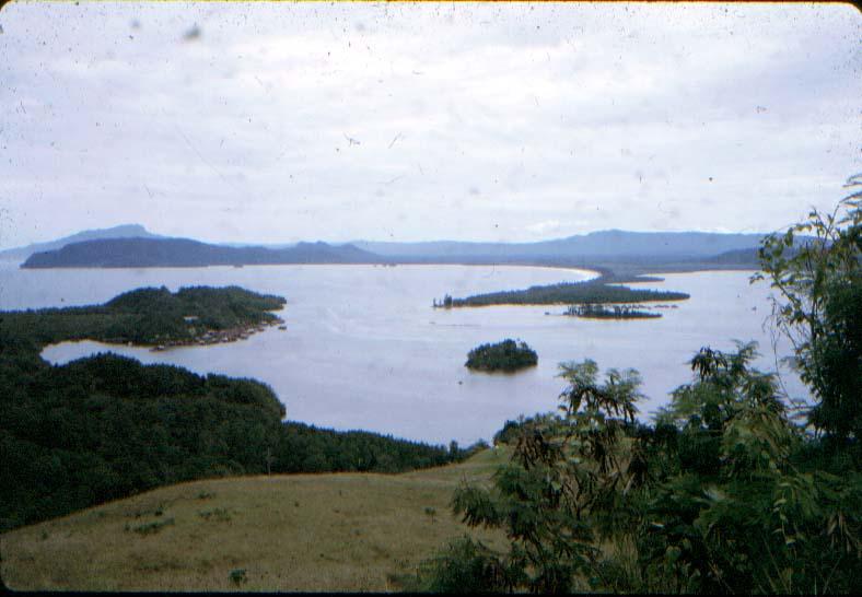 BD/37/293 - 
Paniai meer vanuit de lucht 2
