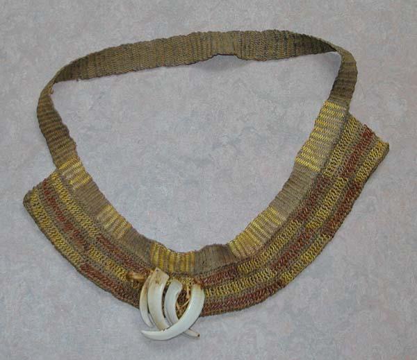 EA/41/10 - 
decorative bag
