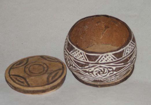 EA/67/24 - 
lime container  
