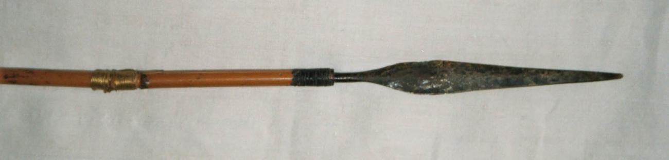 EA/114/6 - 
arrow
