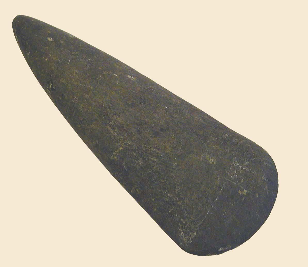 EA/14/5 - 
axe head 
