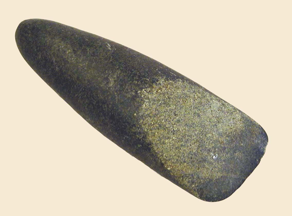 EA/14/6 - 
axe head 
