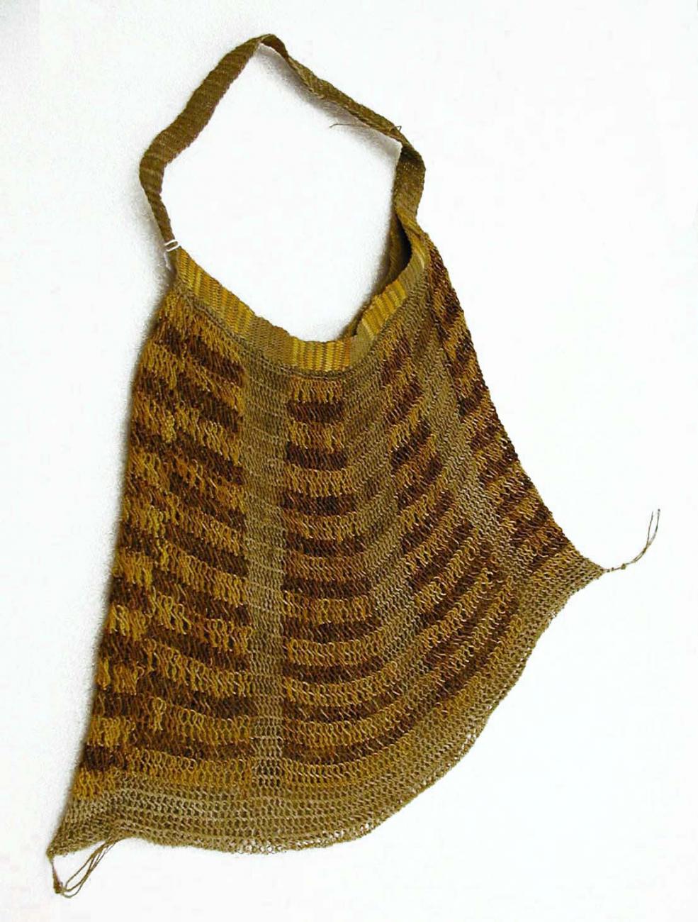 EA/34/20 -
carrying net
