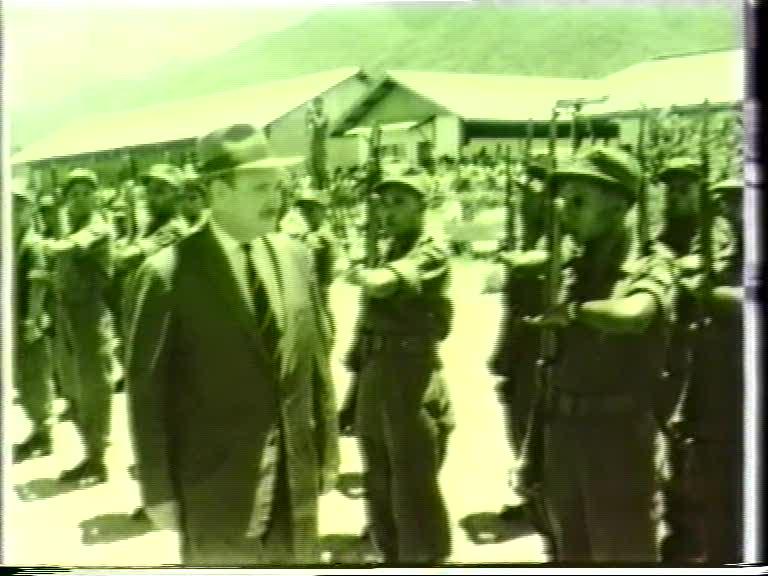 FI/1200/122 - 
Parliamentary delegation in Netherlands New Guinea
