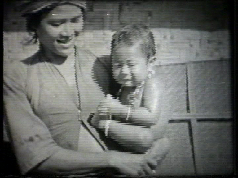 FI/1200/99 -
Bathing babies in three cultures