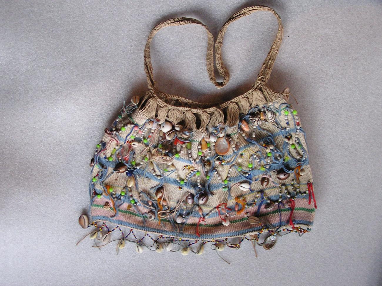 EA/142/4 - 
tas
