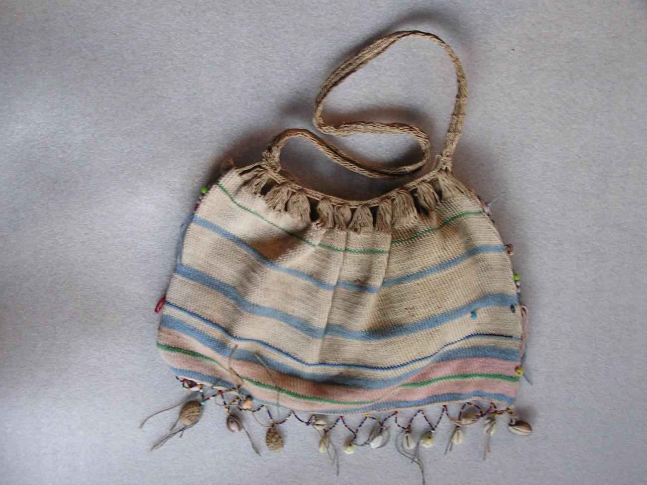 EA/142/4 - 
tas
