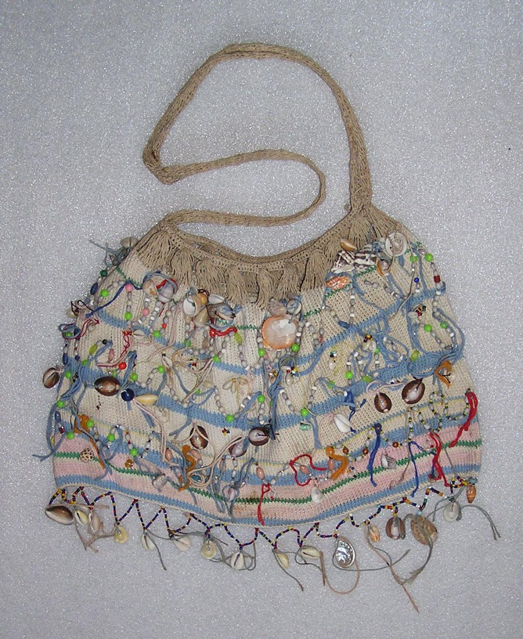 EA/142/4 - 
tas
