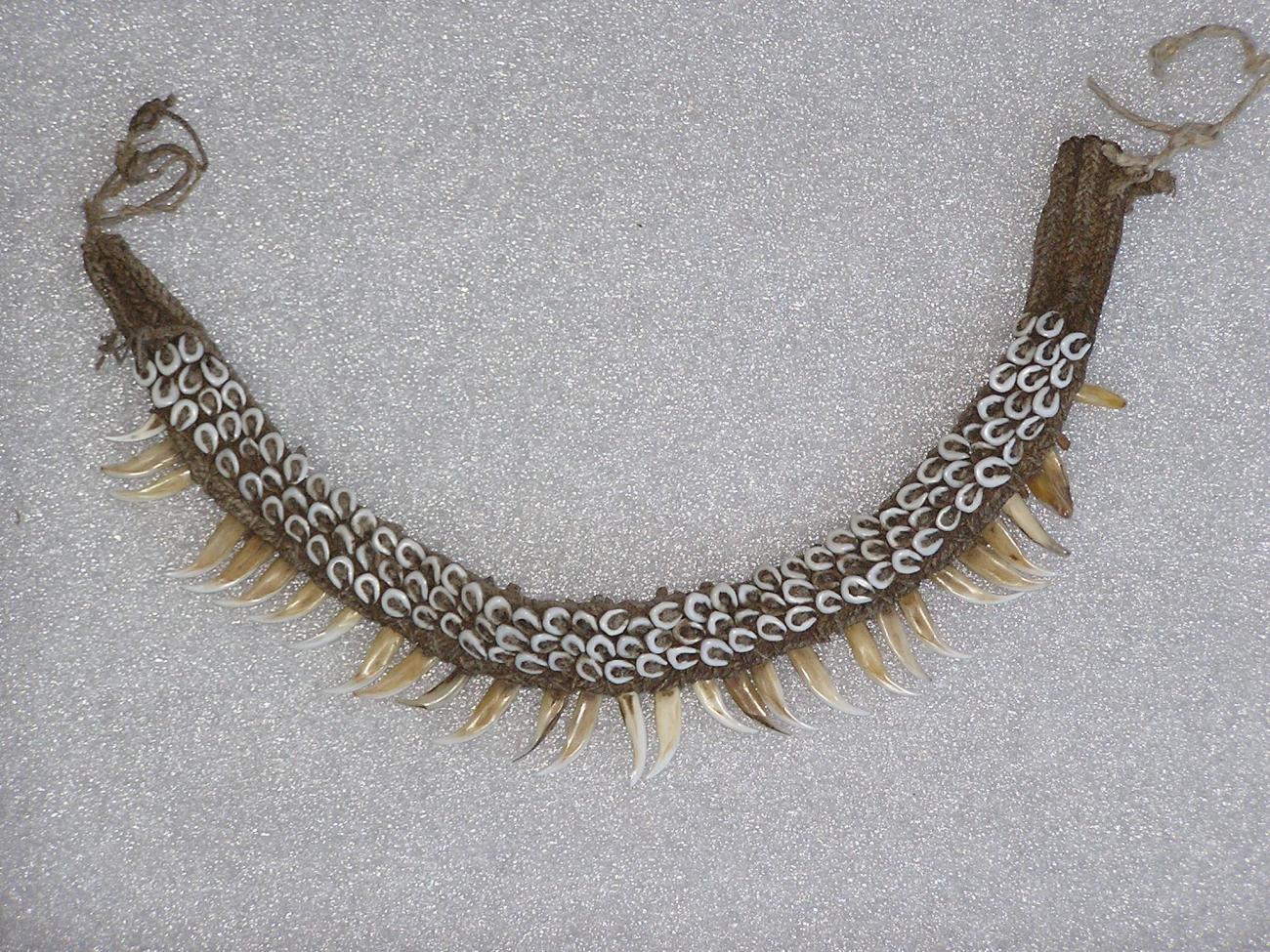 EA/84/4 - 
ketting
