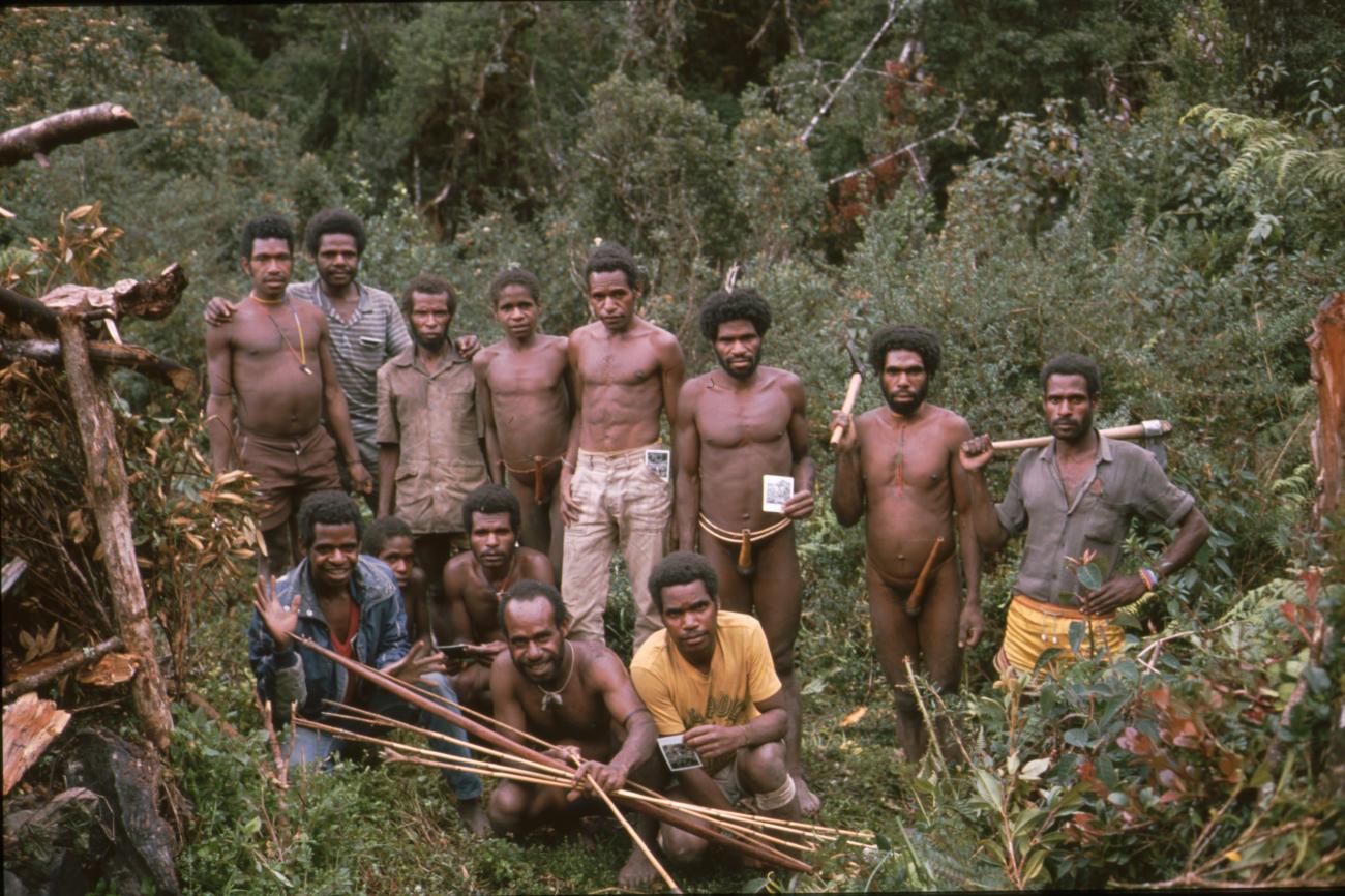 BD/166/11 - 
Group portrait of men in garden
