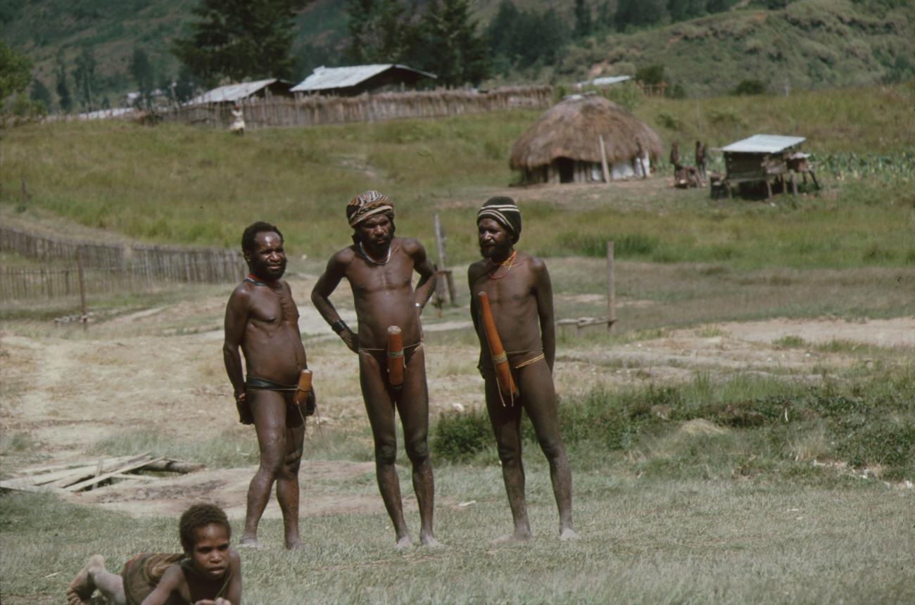 BD/166/124 - 
Three men in village
