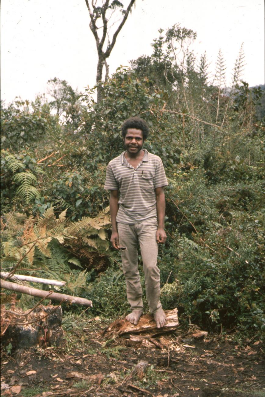 BD/166/23 - 
A man in green striped shirt
