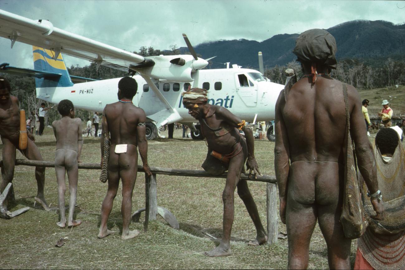 BD/166/253 - 
Looking around at the airport
