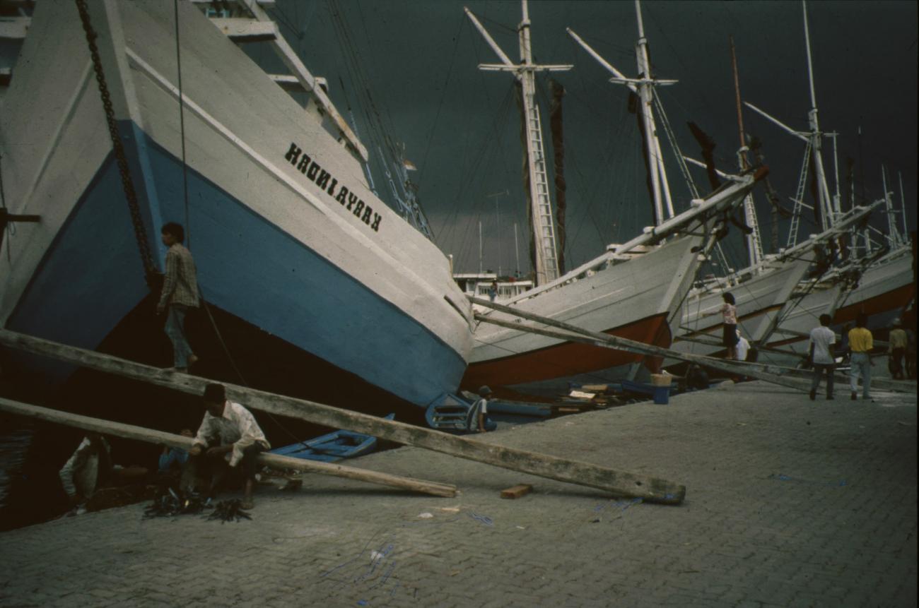 BD/166/275 - 
Dark clouds over the port 2
