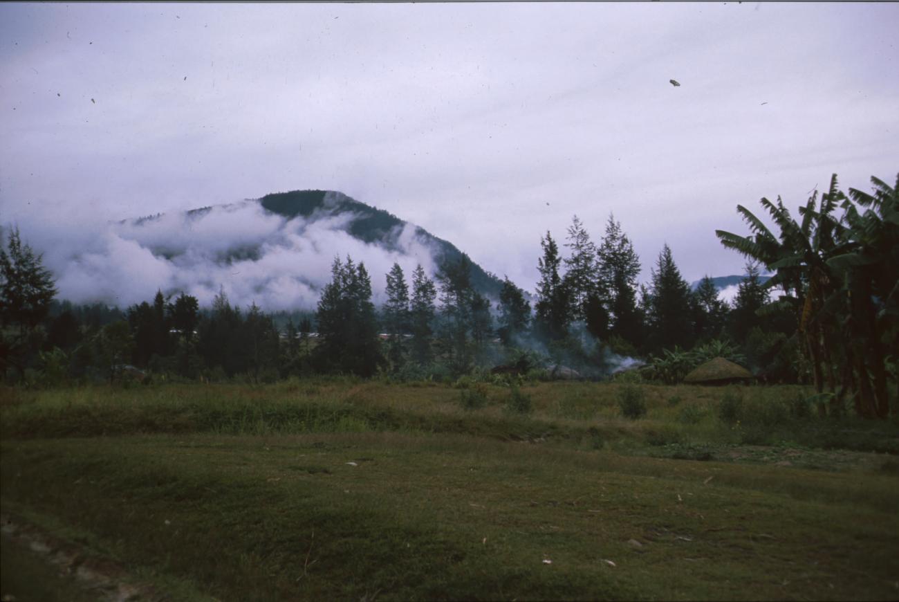 BD/166/391 - 
Mountain in fog
