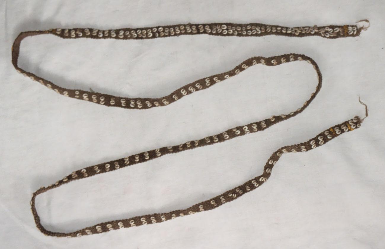 EA/131/5 - 
shell strap
