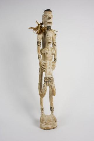 EA/196/8 - 
group statue
