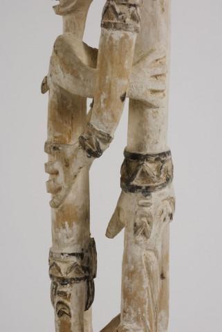 EA/196/8 - 
group statue
