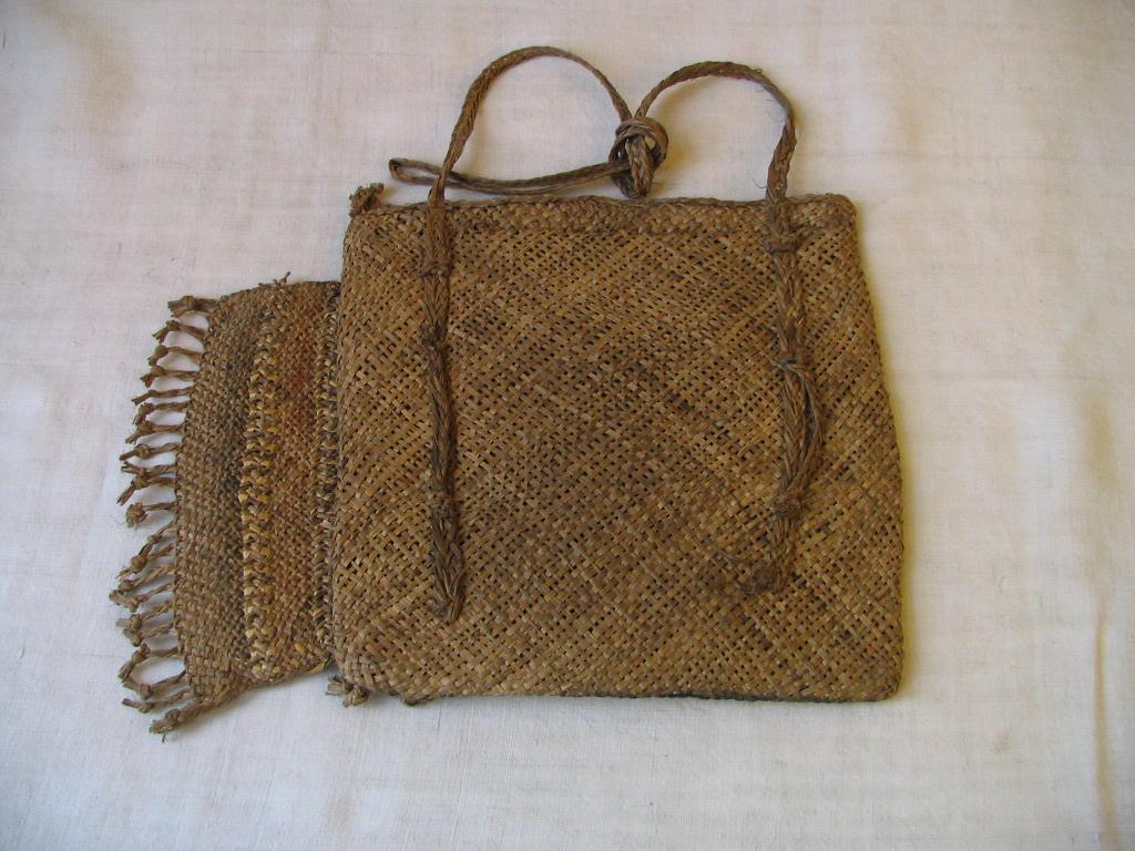 EA/199/5 - 
tas
