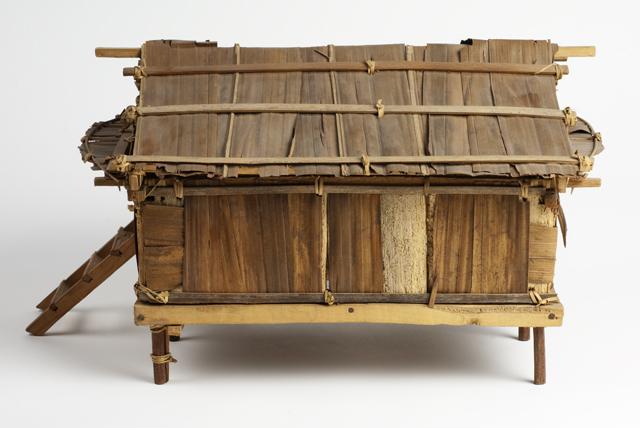 EA/171/1 - 
scale model house
