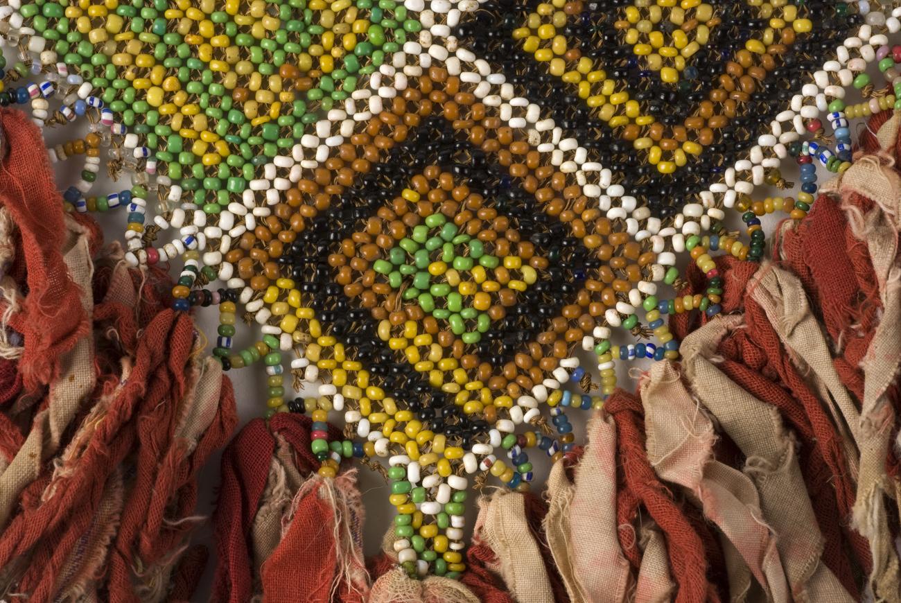 EA/240/6 - 
bead skirt
