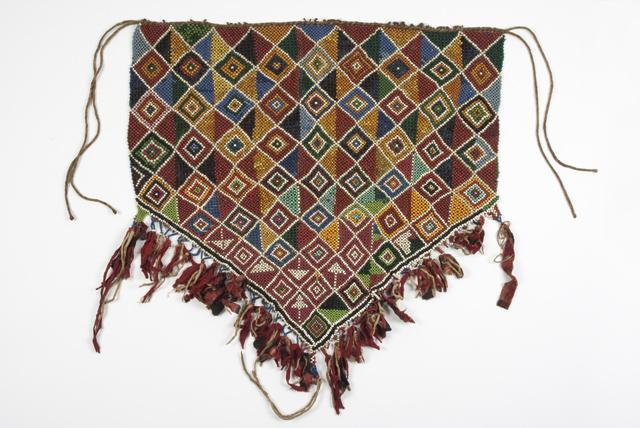 EA/240/7 - 
bead skirt
