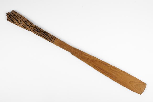 EA/253/31 - 
spatula
