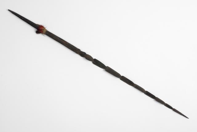 EA/260/19 -
spear head