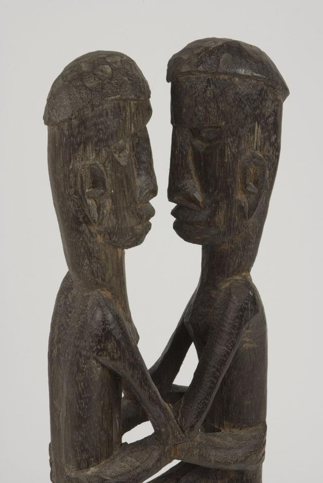EA/260/5 - 
group statue
