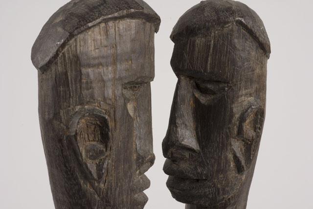 EA/260/5 - 
group statue
