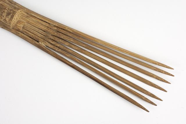 EA/256/11 -
comb