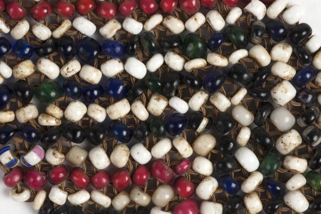 EA/256/13 - 
headband

