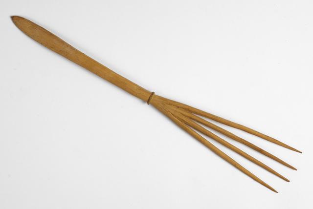 EA/256/8 - 
Comb

