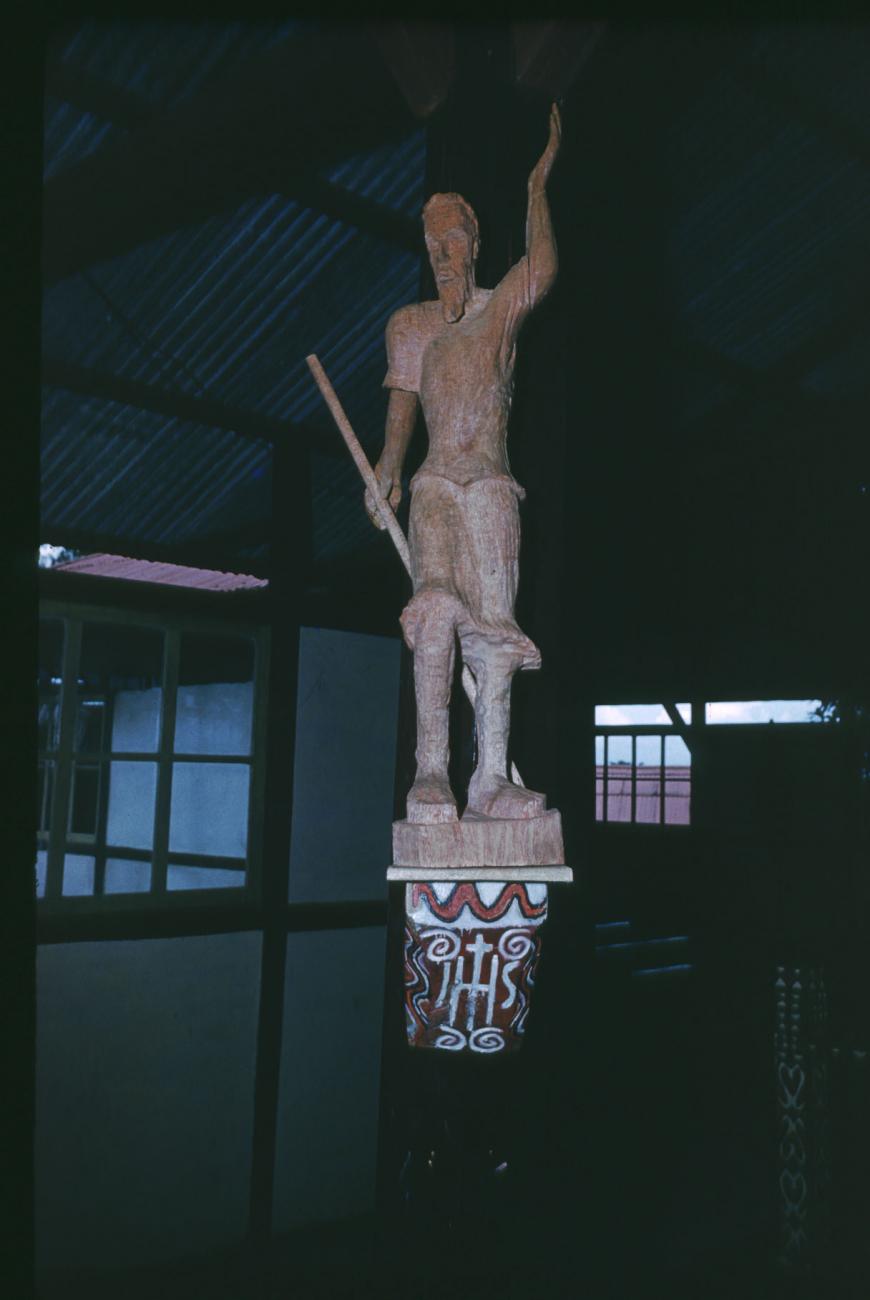 BD/209/3092 -
Houten Christusbeeld