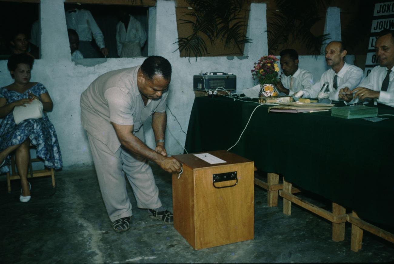 BD/209/7126 -
Verkiezingen Nieuw Guinea Raad