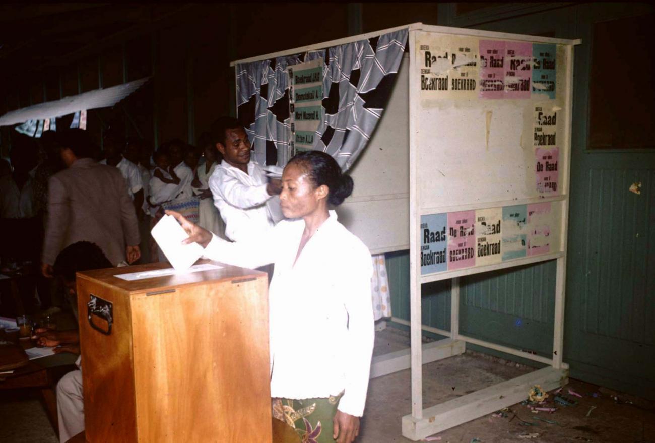 BD/209/8006 -
Verkiezingen Nieuw Guinea Raad