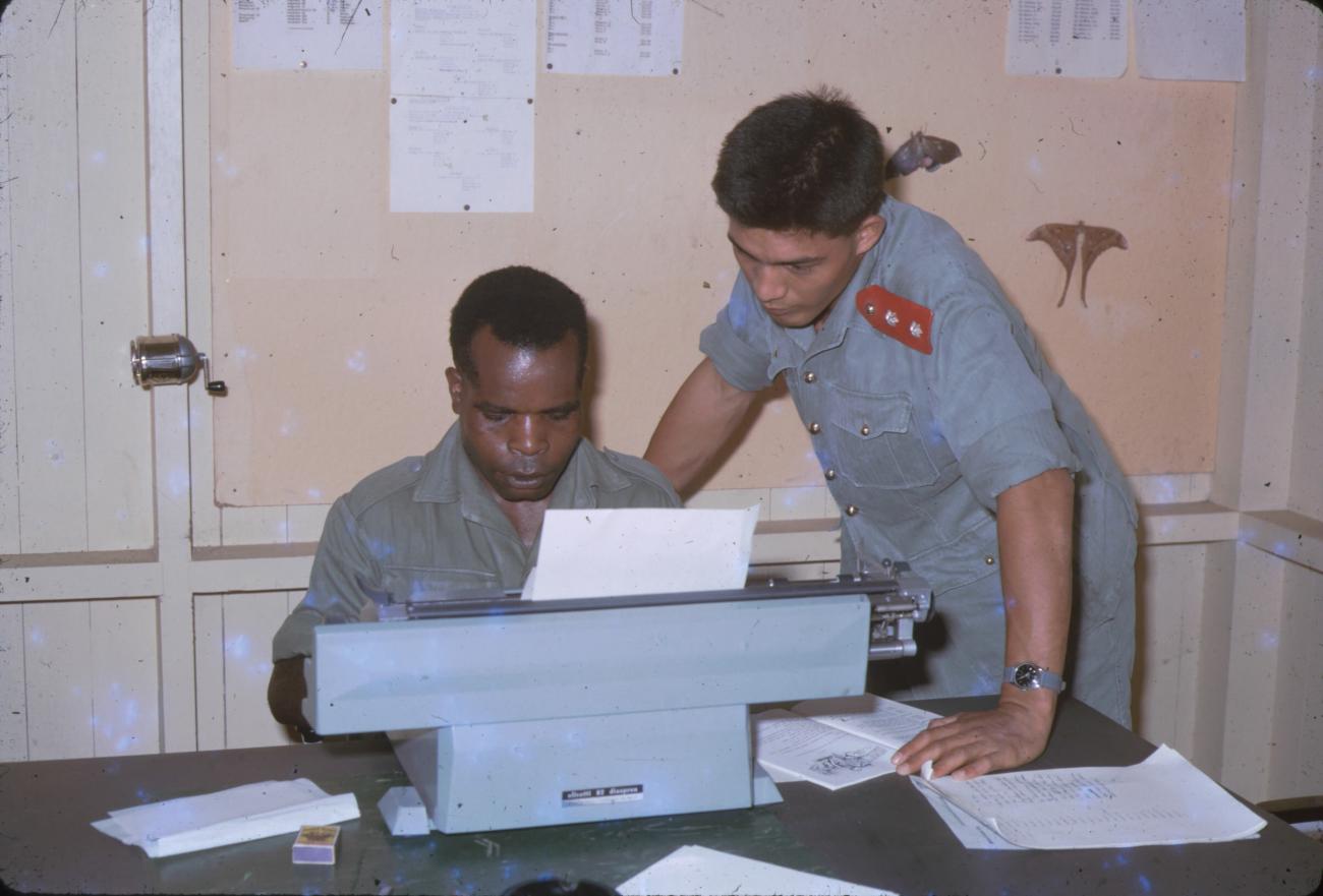 BD/209/9166 -
Opleidingskamp Papoea Vrijwilligers Korps te Manokwari