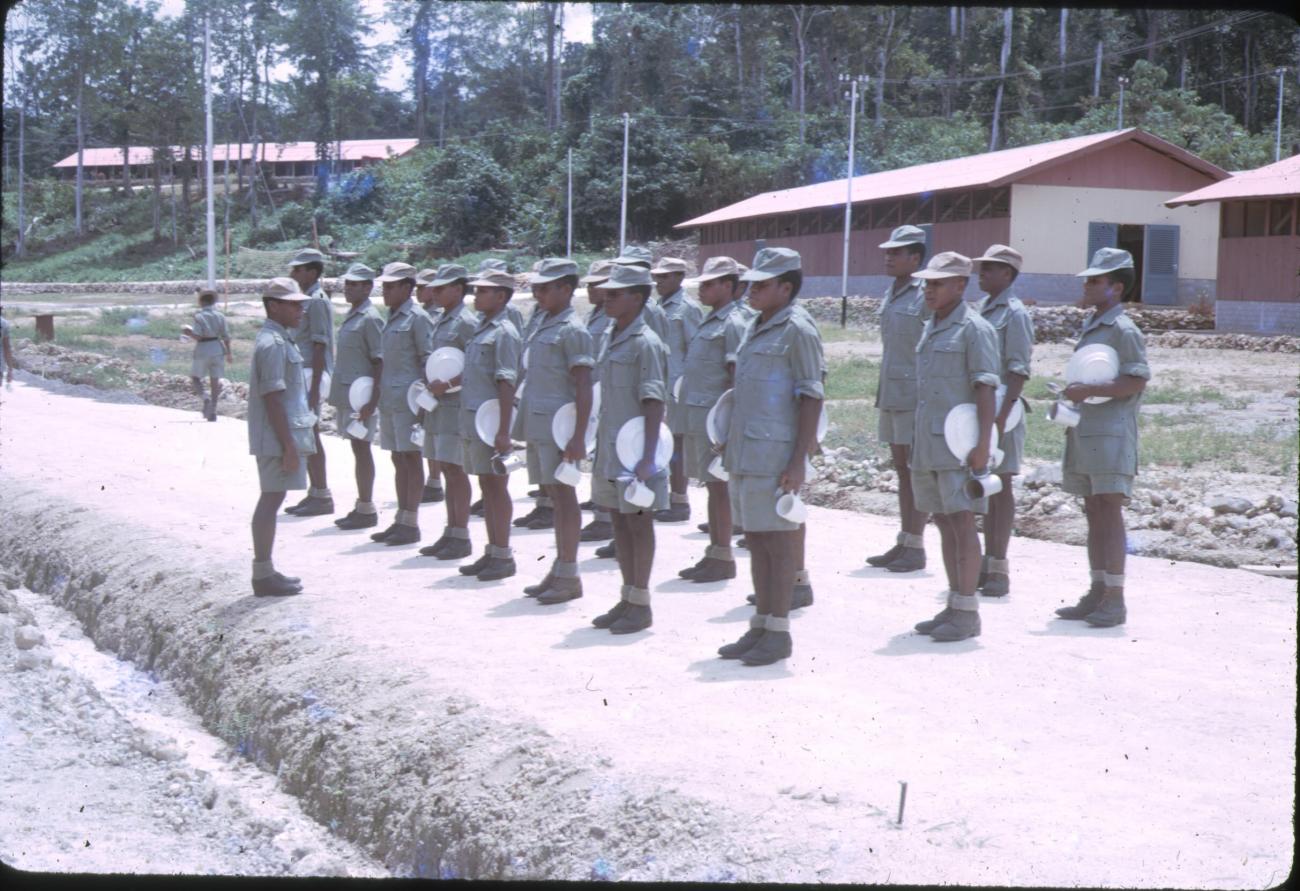 BD/209/9174 -
Opleidingskamp Papoea Vrijwilligers Korps te Manokwari