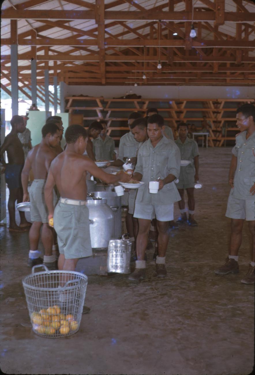 BD/209/9176 -
Opleidingskamp Papoea Vrijwilligers Korps te Manokwari