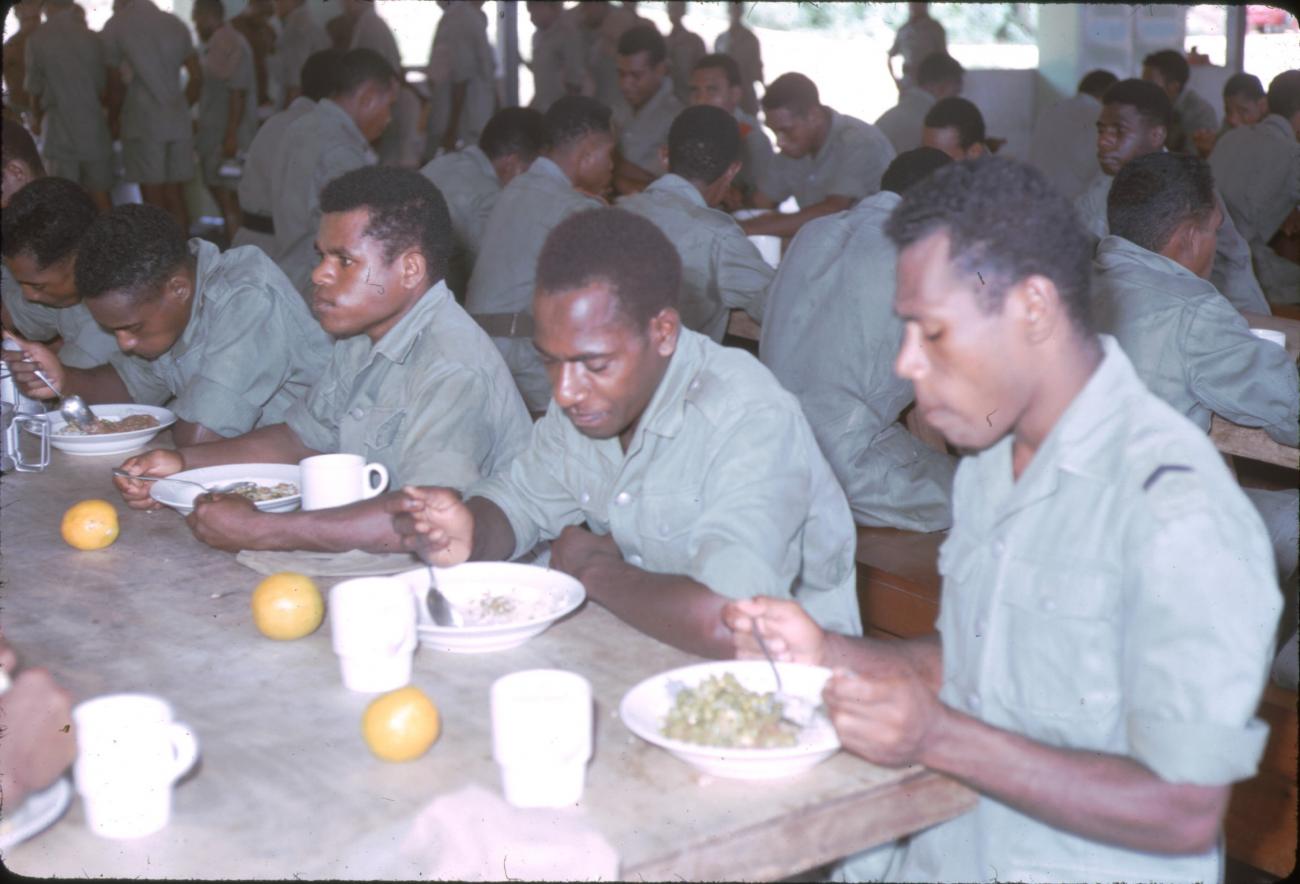BD/209/9180 -
Opleidingskamp Papoea Vrijwilligers Korps te Manokwari