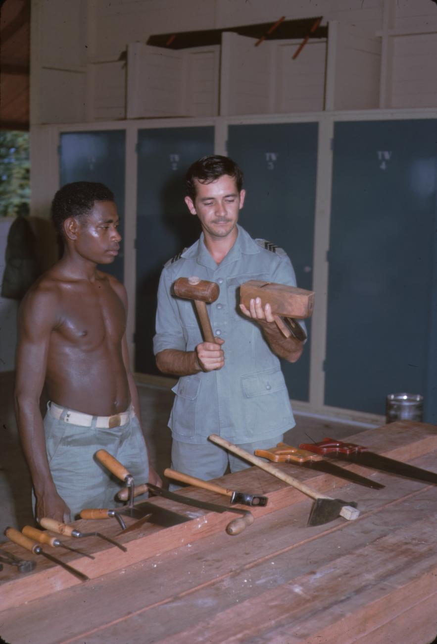 BD/209/9181 -
Opleidingskamp Papoea Vrijwilligers Korps te Manokwari