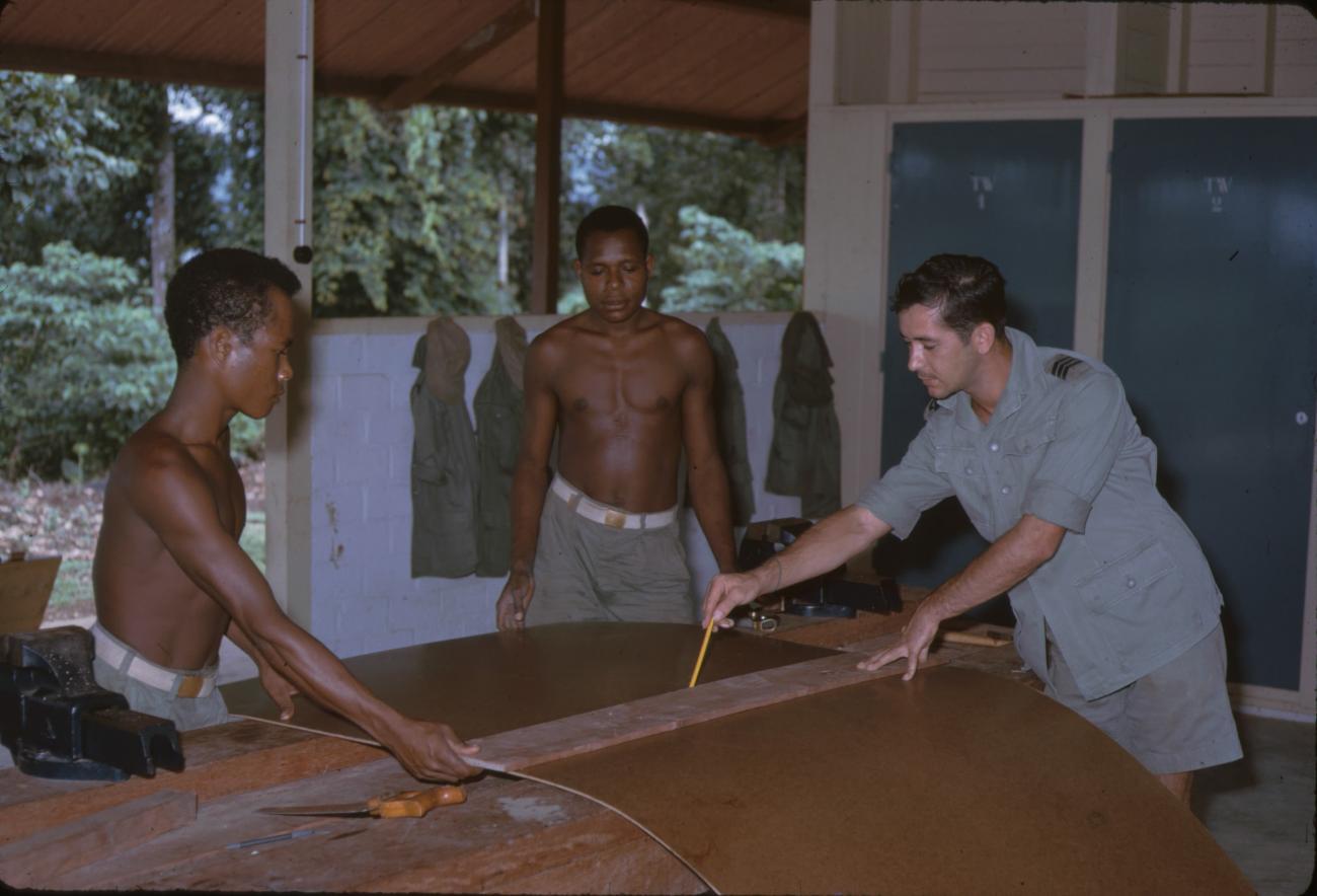 BD/209/9182 -
Opleidingskamp Papoea Vrijwilligers Korps te Manokwari