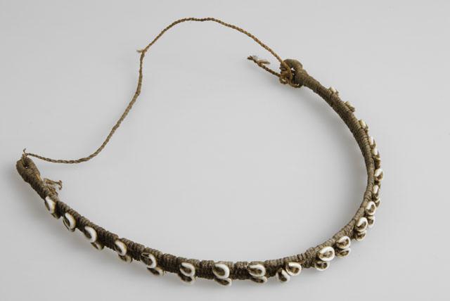 EA/267/5 -
strap