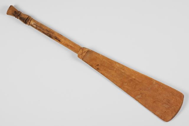 EA/307/9 - 
spatula
