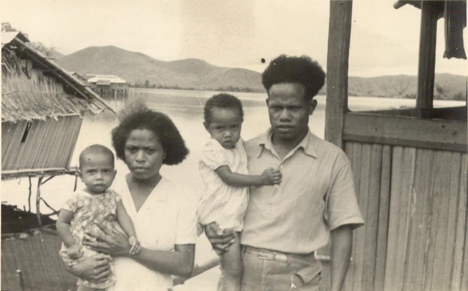 BD/308/32 - 
Sentani
