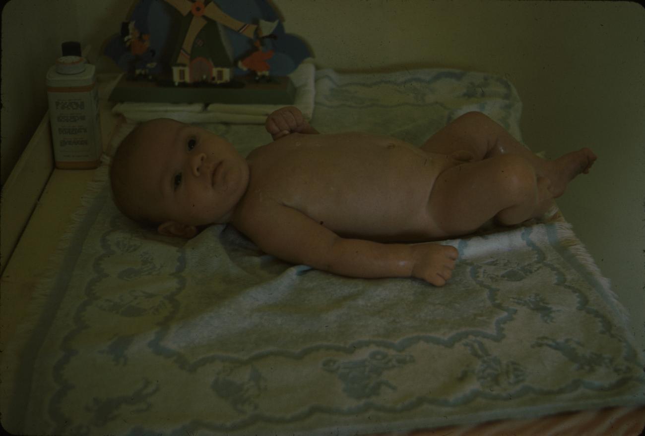 BD/288/55 - 
Baby op commode
